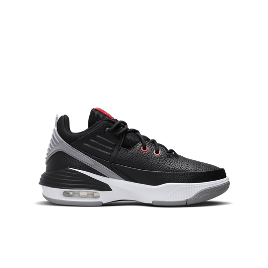 Boys Max Aura 5 Basketball Shoe COURIR ME