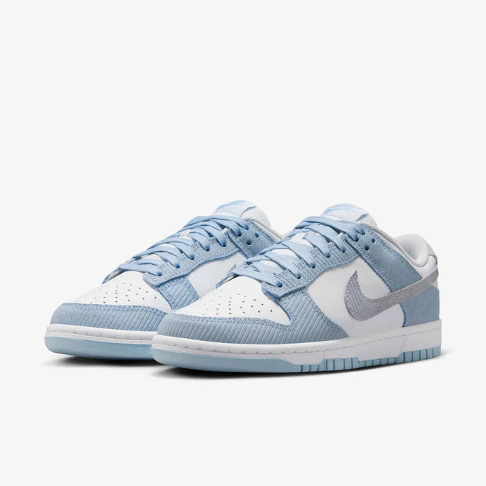 Womens Dunk Low Shoe