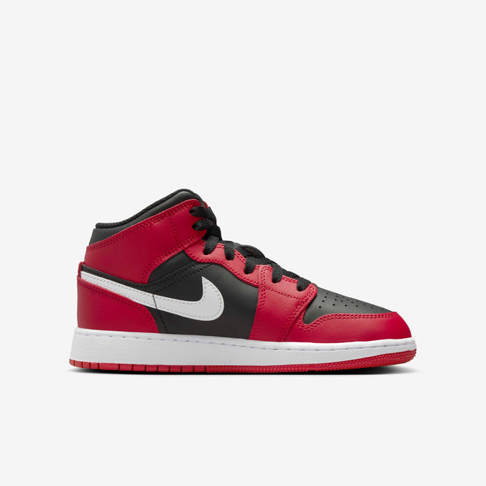 Junior Jordan 1 Mid Shoe