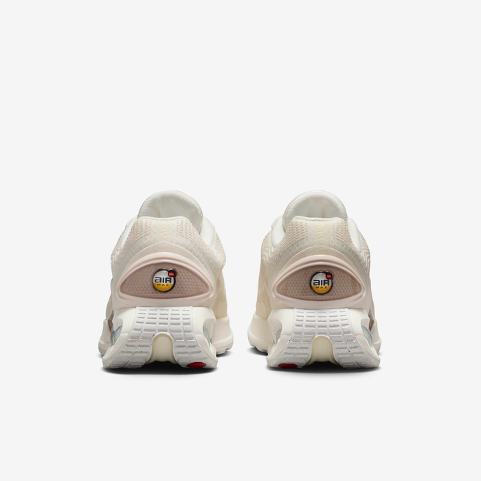 Womens Air Max DN Shoe