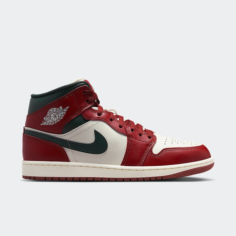 Junior Air Jordan 1 Mid Shoe
