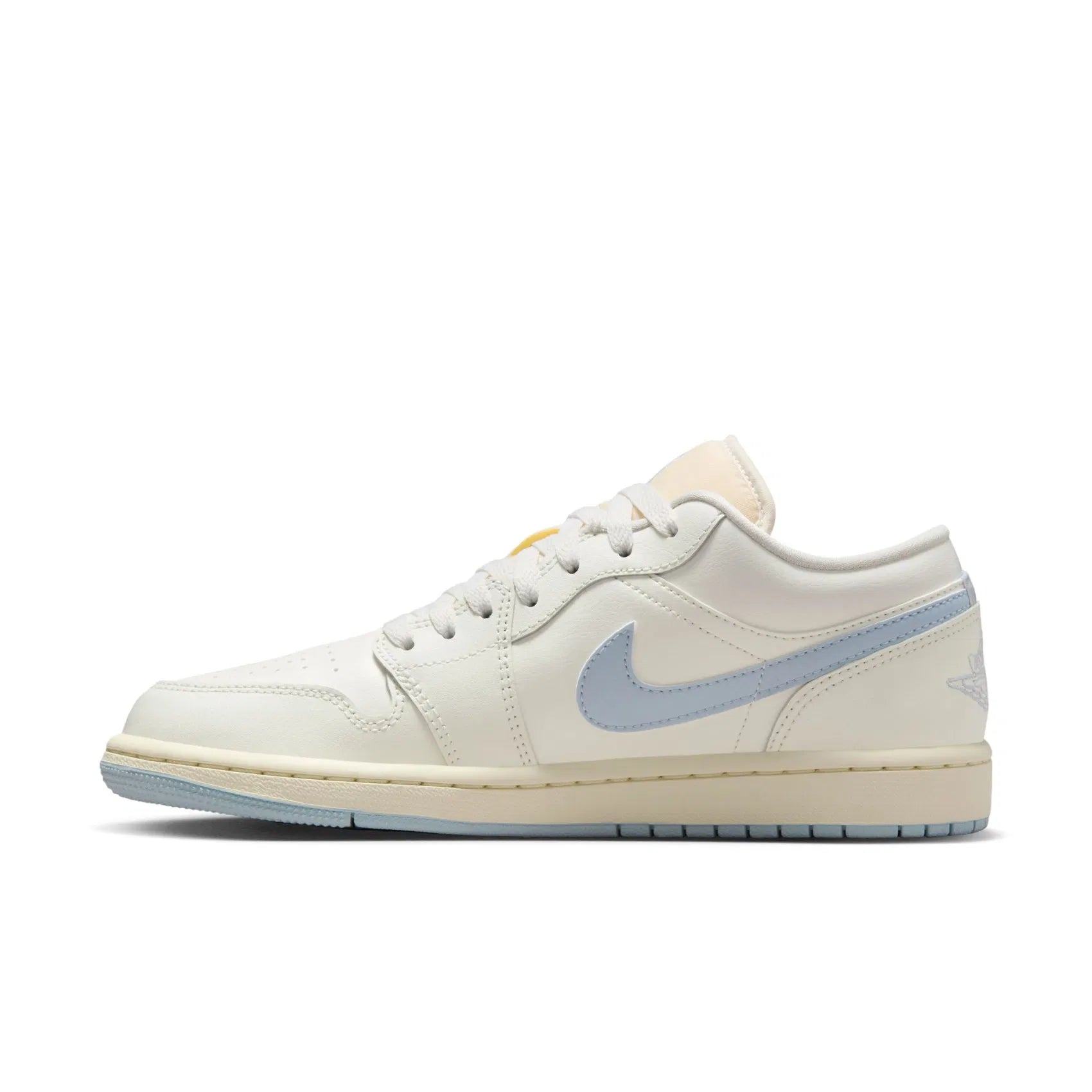 Womens Air Jordan 1 Low Shoe