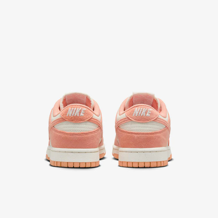 Womens Dunk Low Shoe