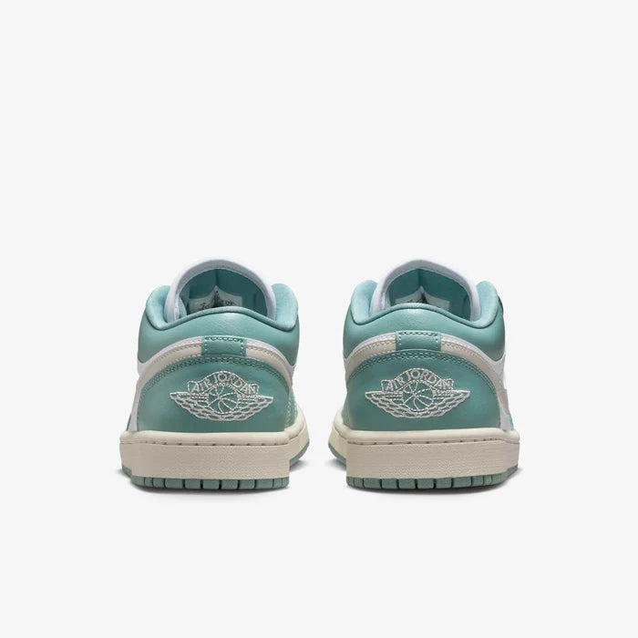 Womens Air Jordan 1 Low Shoe