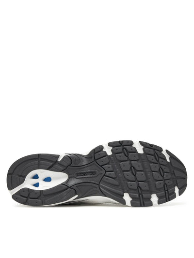 Womens 740 Shoe