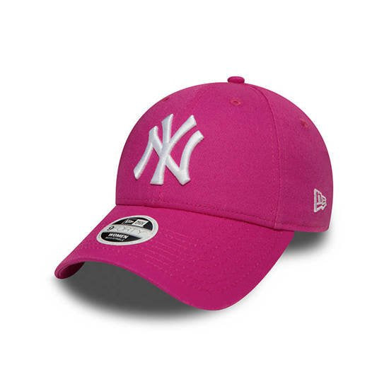 Womens New York Yankees 9Forty Adjustable Cap