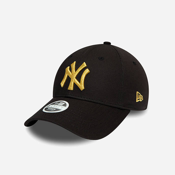 Womens New York Yankees 9Forty Adjustable Cap