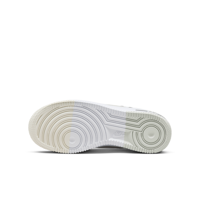 Junior Air Force 1 LV8 Shoe
